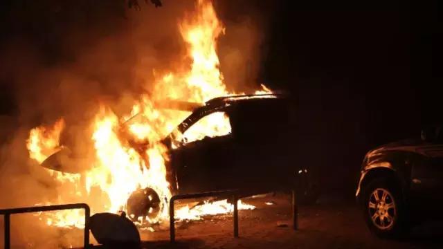 广水：男子连烧八台车 只因嫉妒人家好车