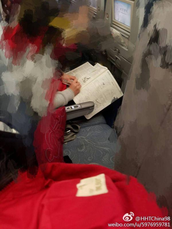 一本小学生寒假作业引发各大航空公司跟贴，套路满满