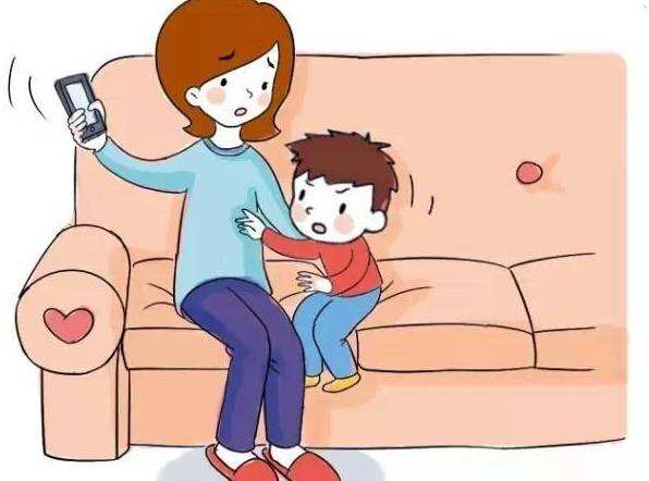 男孩点火烧卧室