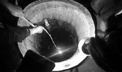 男子被困井下觉得丢人拒绝救援 与民警僵持一小时