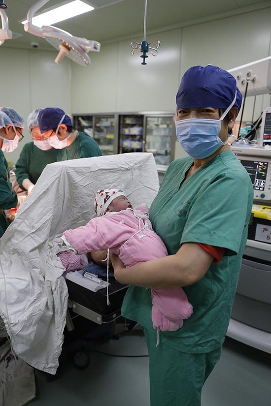 35岁女子妇女节实现