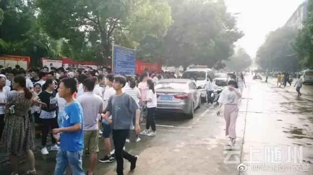 随州交警圆满完成中考安保工作任务