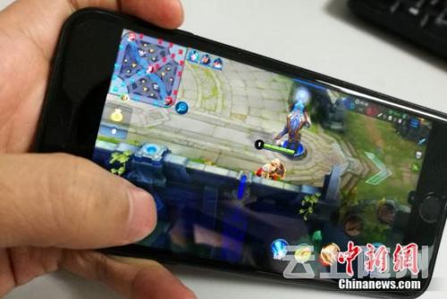 资料图：不少手游都是采用的苹果IAP付费机制。<a target='_blank' href='http://www.chinanews.com/' >中新网</a> 程春雨 摄