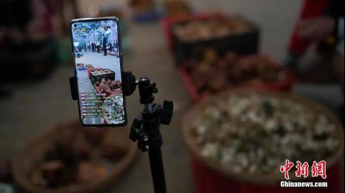 点击进入下一页