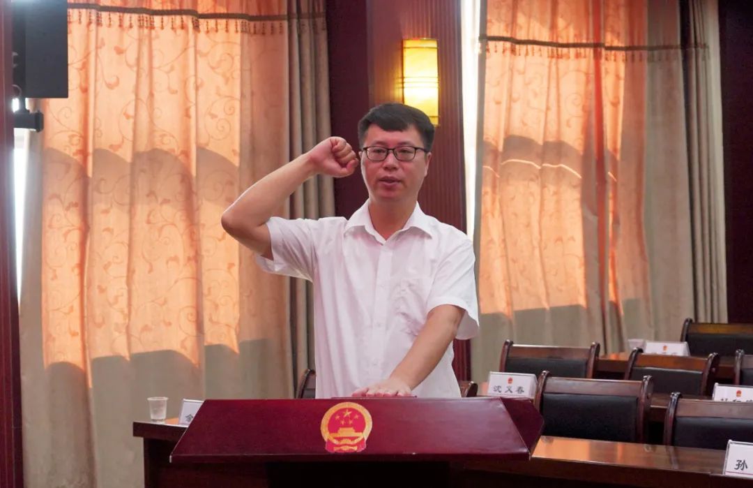 黄宗超任随县人民政府副县长,代理县长