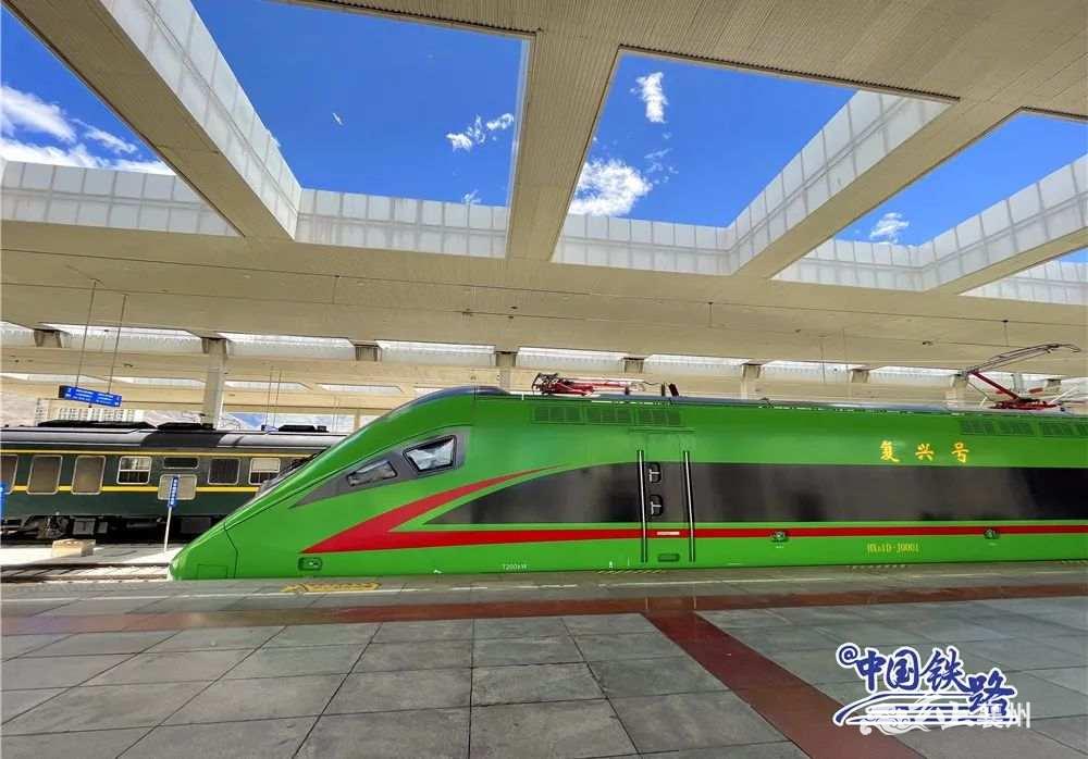 制氧机为什么一直叫独家体验！开进西藏的复兴号到底长啥样？_https://www.jmylbn.com_新闻资讯_第27张