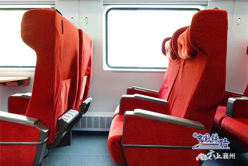 制氧机为什么一直叫独家体验！开进西藏的复兴号到底长啥样？_https://www.jmylbn.com_新闻资讯_第5张