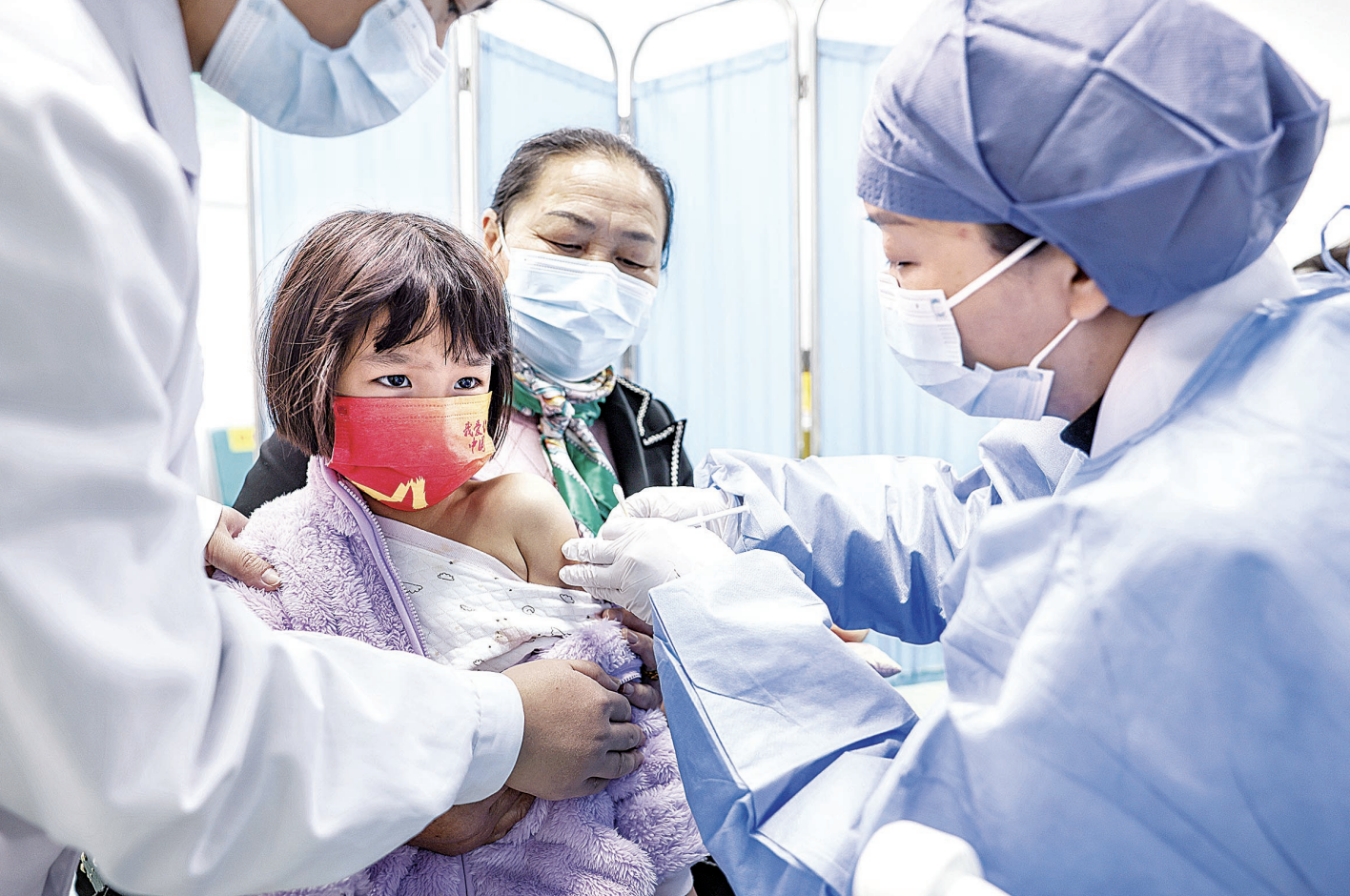 武汉60万儿童接种第一针新冠疫苗疾控专家儿童接种疫苗安全有效