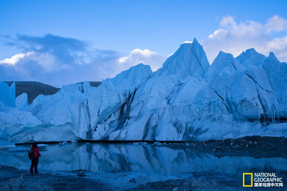西藏40号冰川，这片“冰塔迷宫”原来就是美到彻骨的冷酷仙境！