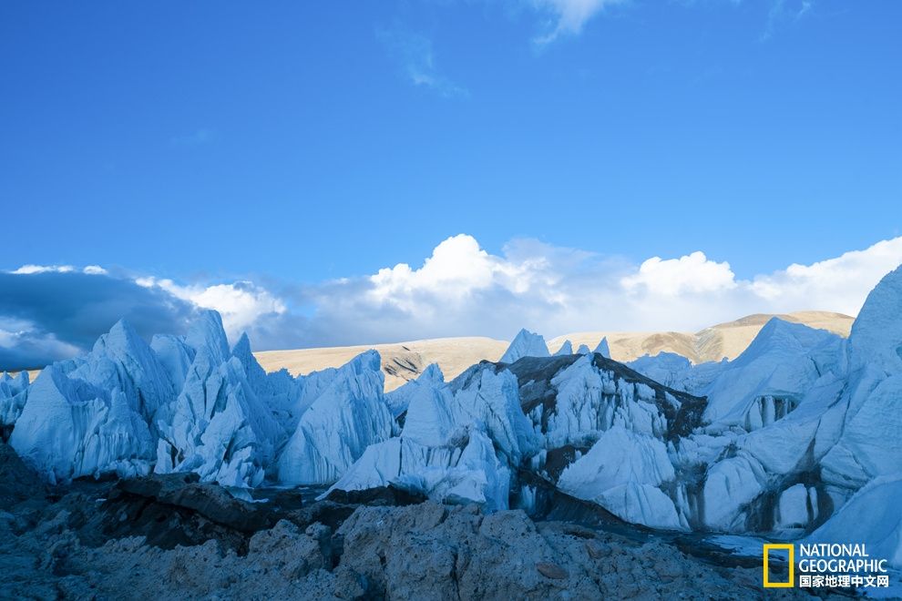 西藏40号冰川，这片“冰塔迷宫”原来就是美到彻骨的冷酷仙境！