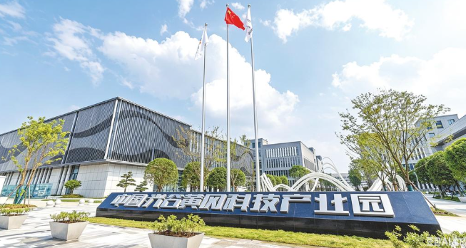 落实省委全会精神在行动|找到了融入武汉都市圈的“金钥匙”——黄冈以园区共建谱写“追光之基”(图2)