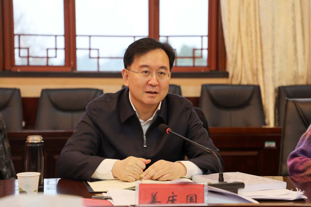 姜庆国副司长对学校和校内各部门,学院的大力支持表示感谢.