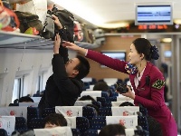 一位美女车长的春运温馨之旅