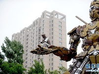 废旧零件摇身一变“美猴王”亮相沈阳街头