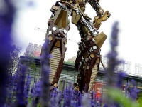 废旧零件摇身一变“美猴王”亮相沈阳街头