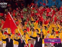 里约奥运会开幕式 雷声高擎国旗率中国军团第45位亮相！