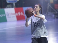《阳光艺体能》男神女生打篮球的帅照想要吗？
