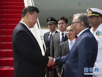 习近平会见孟加拉国总统：推动两国关系迈上新台阶
