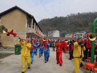 三峡库区秭归村落举办年猪节 