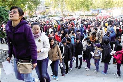在职研究生首次纳入统考 湖北10.7万人今日考研