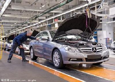 中共中央、国务院：发展决不能以牺牲安全为代价