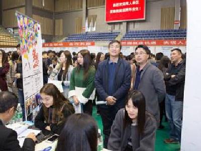 教育部：2017届全国普通高校毕业生预计795万人