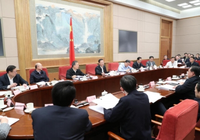 习近平：保证广大人民群众吃得放心安心