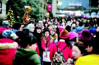 5.73亿人次游荆楚 湖北省旅游综合实力跻身全国前八 