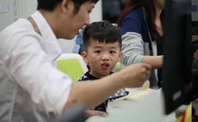 带着娃去上班？可以有！上海推首批