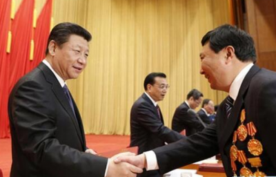 习近平号召以劳动为荣：激励劳动者 托举中国梦