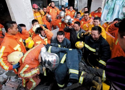 福建23岁消防员为救95岁老太火海牺牲 到底值不值？