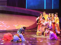 秭归民俗情景歌舞《大端午》在汉上演