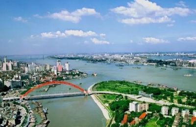 蒋超良王晓东与中国证监会主席刘士余座谈 推动湖北资本市场加快发展