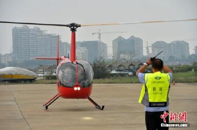 价格超出大众支出预期 中国低空旅游艰难“起飞”