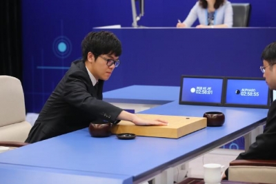 柯洁三负AlphaGo!20手时聂卫平断定“黑棋已经赢了”