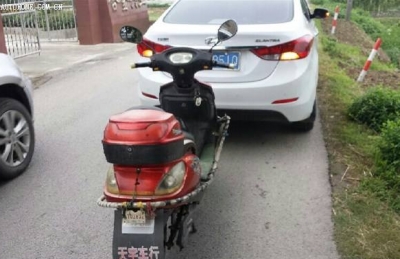电动车:我是弱者赔我 交警:你是全责不赔你