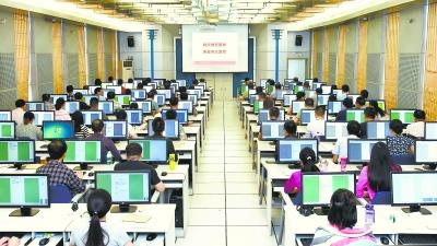湖北高考网上评卷超300万份 评卷由武汉4所高校承担