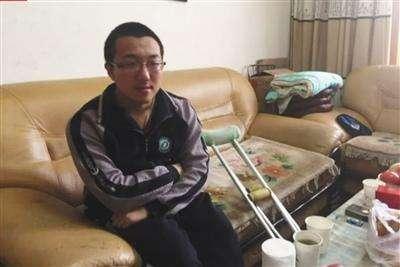 清华回应甘肃残疾考生求带母上学：已备好宿舍，费用全免