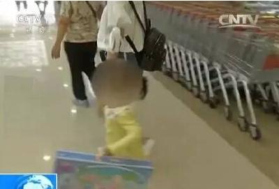 扩散丨细思恐极！警察拍的这个视频，请务必陪小孩看完