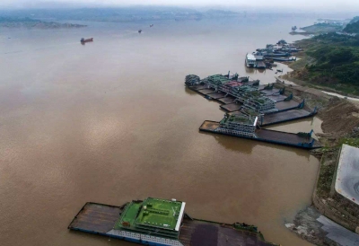 长江委：强降雨致长江流域14条河流水位超警戒