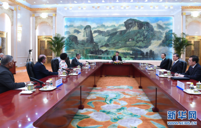 习近平集体会见金砖国家外长会晤外方代表团团长