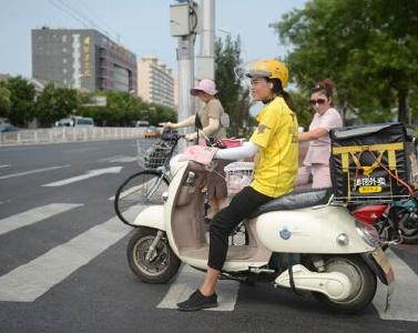 外卖行业标准将于9月1日起实施 人性化服务受肯定