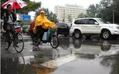 台风“天鸽”突袭珠三角 湖北今起迎降雨降温 