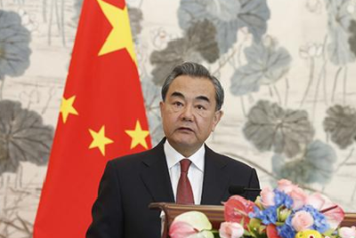 王毅：安倍出席中国使馆招待会是好消息 望有更多好消息