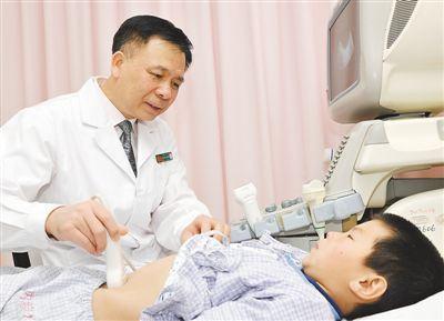 湖北儿科医生缺口近3万人 同济医学院拟恢复儿科系