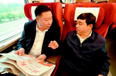 湖北省出席党的十九大代表抵京