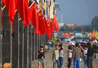 两节看变化：各地简政放权、便民惠民有新招
