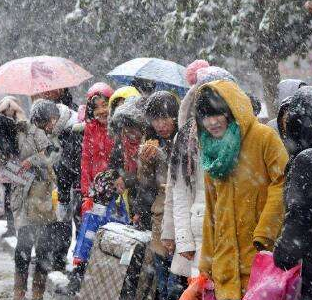 入冬以来最强低温雨雪天气来袭 民政部门紧急部署应对