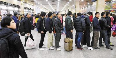春运首轮售票高峰已过 12306日发售车票1029.7万张