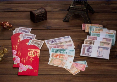 180元能买52张外币？ “外币红包”走红却真假难辨